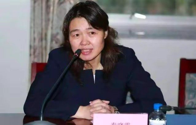 成人深夜视频